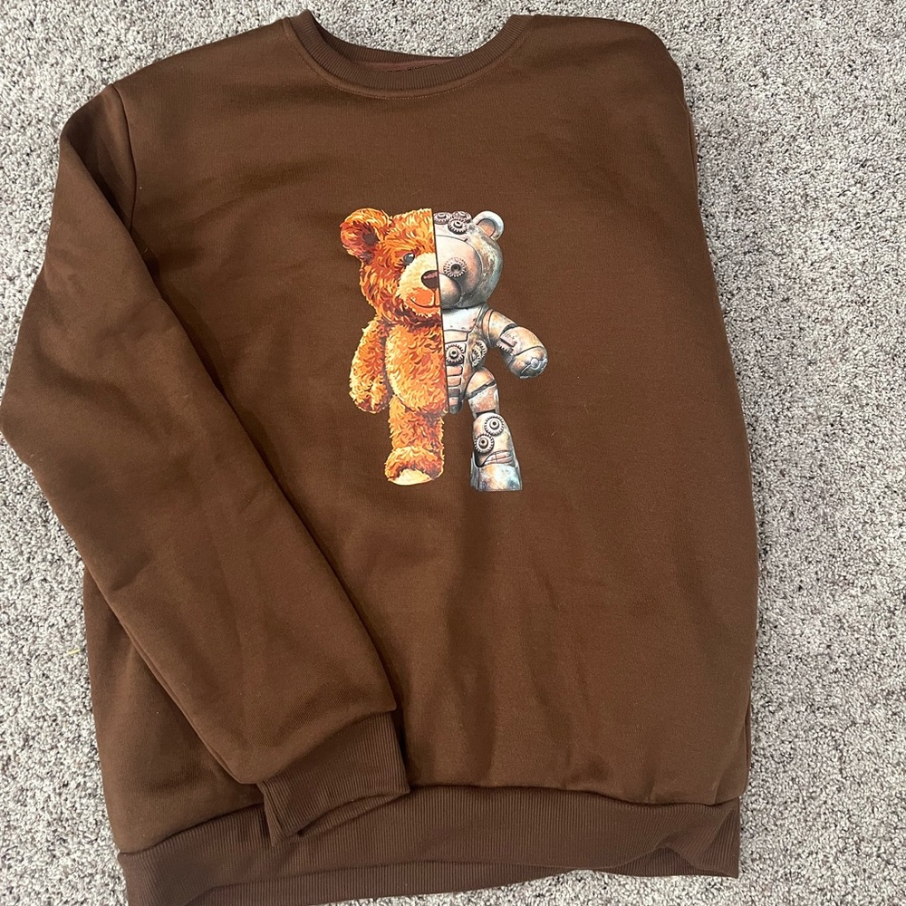 Brown bear men’s crewneck